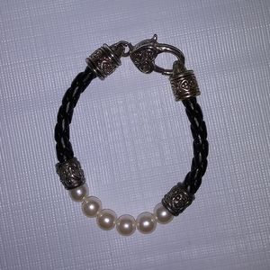 Pearl white and black Bracelet